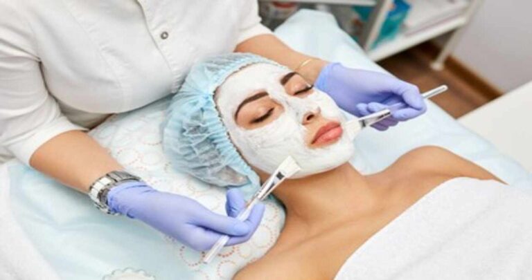 beautician-work-beauty-salon-young-260nw-1556804681 (2)